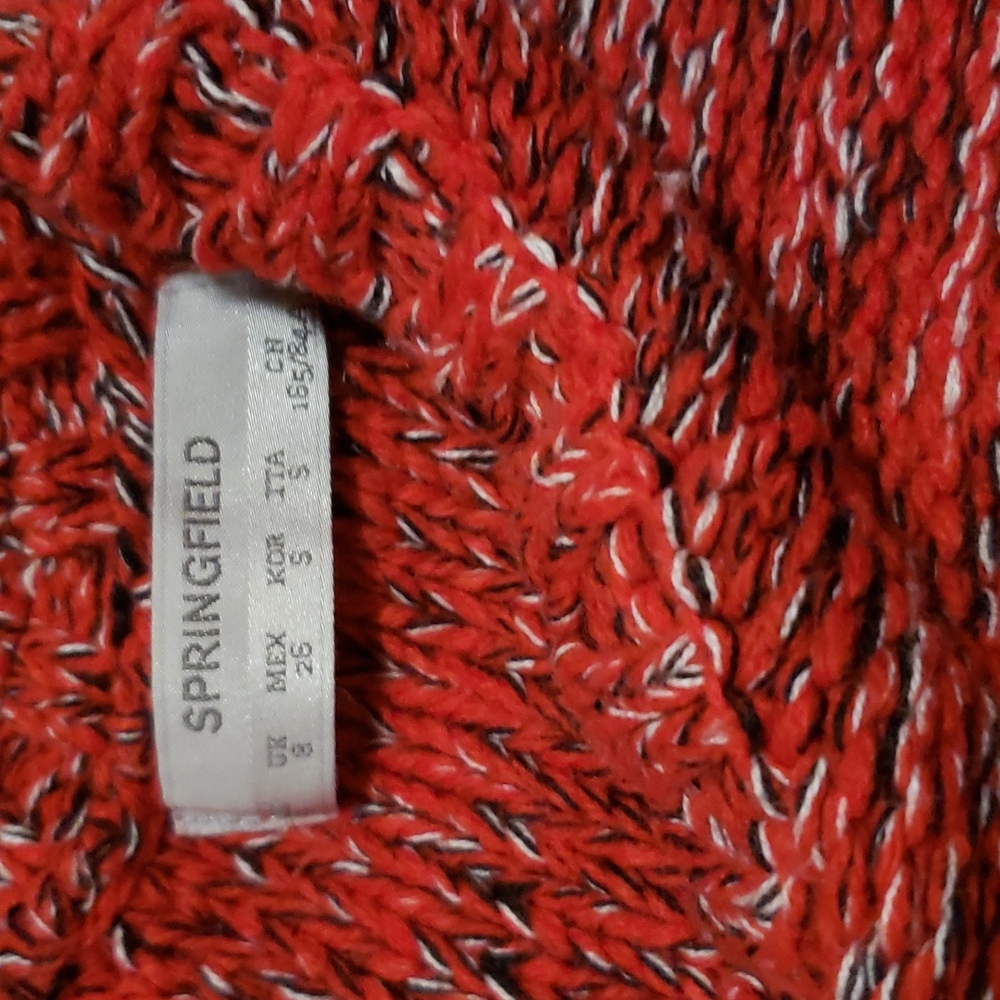 Red sweater - Picture 3 of 4